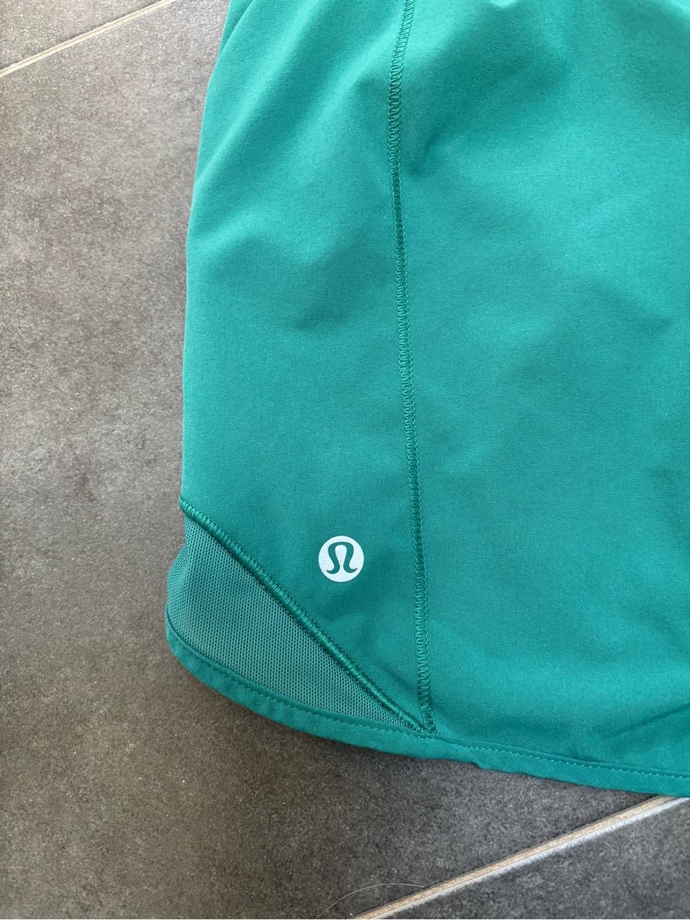 lululemon athletica Hotty Hot Women’s Shorts - Picture 4 of 9